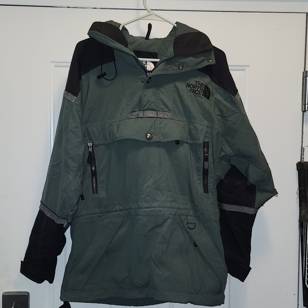 The North Face Men's Olive and Black Ski Jacket VINTAGE